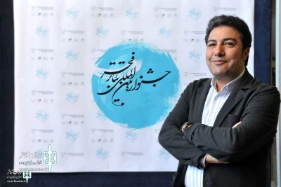 نادر برهانی مرند در واکنش به انتخاب دبیر جشنواره بین المللی نمایش عروسکی:

ورود گلزار محمدی به عنوان کنشگر و عضو فعال خانواده عروسکی اتفاق خوبی است