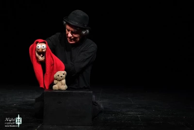 گفت‌وگو با طراح و کارگردان نمایش «احساسات بدن» از پرو

هنرمندی که از عروسک اندامی به متن نمایشی می‌رسد