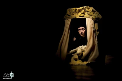 گفت‌وگو با کارگردان نمایش «زنده‌به‌گور»

مریم ایرانمنش: عروسک‌ها محرم راز هستند